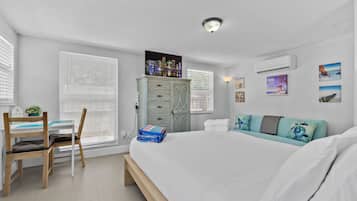 Studio | 1 bedroom, soundproofing, iron/ironing board, free WiFi