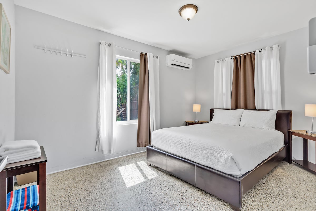 Basic-Villa | Schallisolierte Zimmer, Bügeleisen/Bügelbrett, kostenloses WLAN