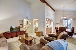 Télévision, cheminée