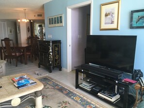 Smart TV, DVD player, books, printers - Summer Breezes & Million $ Ocean View (Jensen Beach)