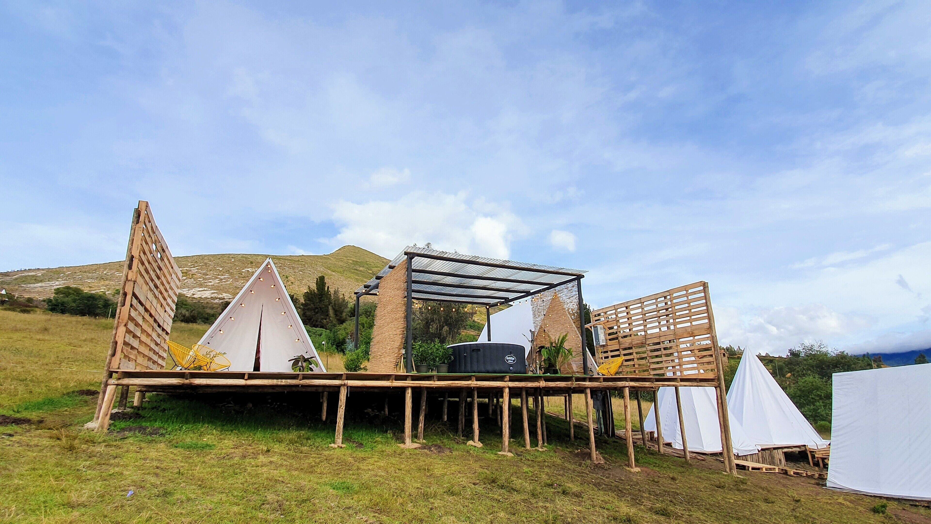 Panoramic Tent, Ensuite, Mountain View (Eco Tent) | Down duvets, rollaway beds, bed sheets