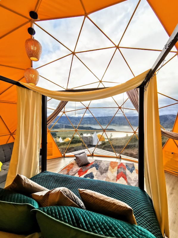 Deluxe Double Room, Non Smoking, Lagoon View (Domo Doble) | Down comforters, rollaway beds, bed sheets