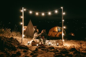 Habitación doble Deluxe, para no fumadores, vista a la laguna (Domo Doble) | Edredón, camas extra y ropa de cama 