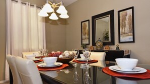 Interior - Crystal Cove - 4704 Ruby By Fairytale VR (Kissimmee)