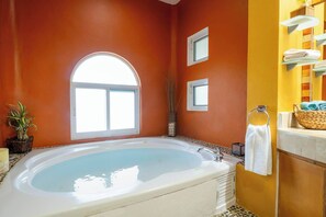 Baignoire, sèche-cheveux