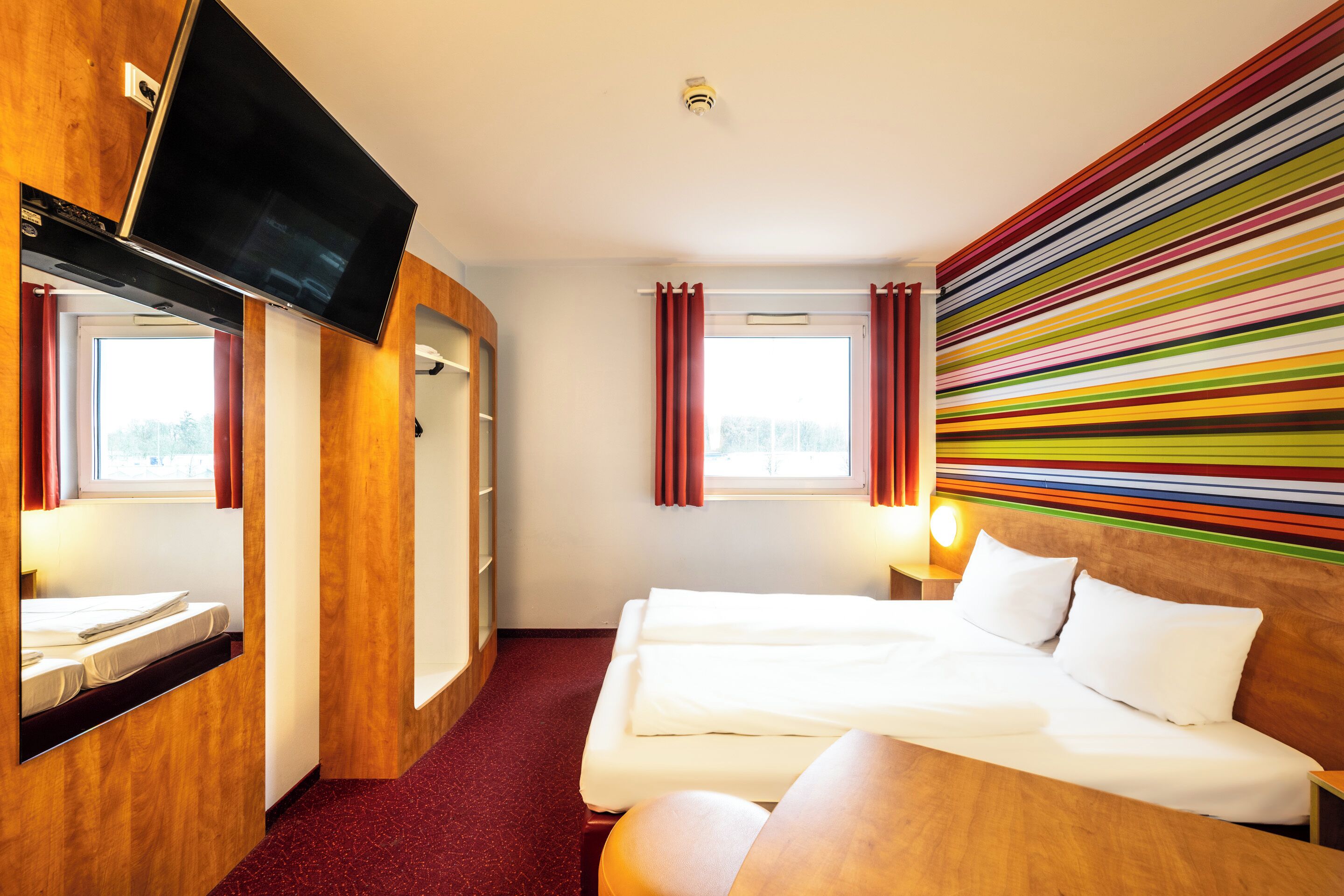 Schreibtisch, schallisolierte Zimmer, kostenloses WLAN, Bettwäsche