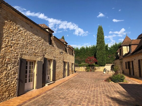 Exterior - Charming house with swimming pool and jacuzzi near Sarlat (La Chapelle-Aubareil)