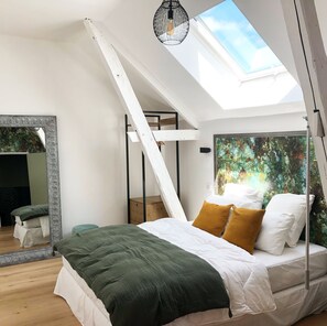 5 bedrooms, free WiFi, bed sheets - Charming house with swimming pool and jacuzzi near Sarlat (La Chapelle-Aubareil)