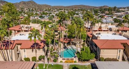 Desert Retreat, Gated, 3 piscines, lits King, cĂąble, WiFi, parking gratuit, PAC MAN!