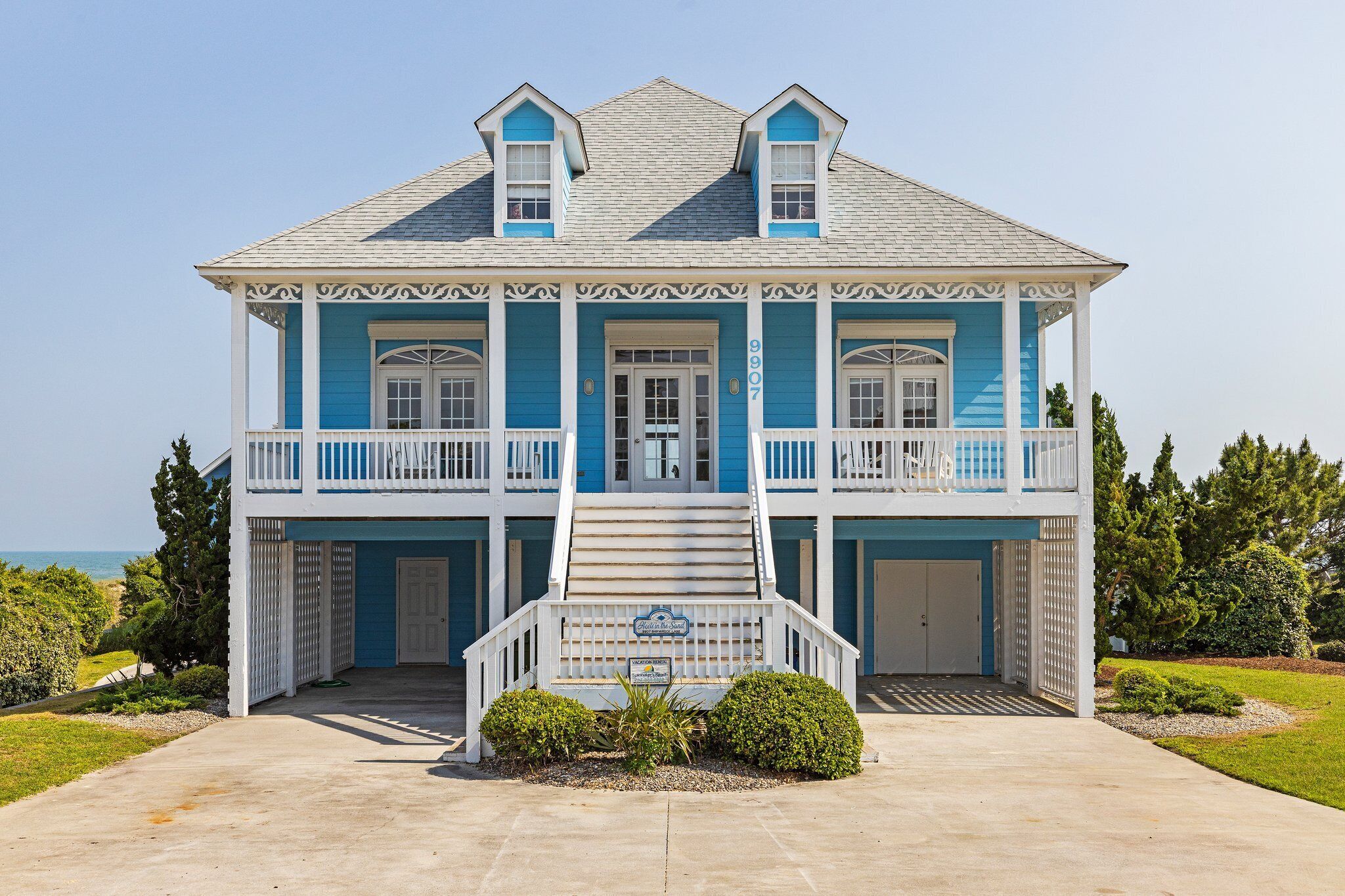 Oceanfront,private pool,beach boardwalk,views galore!Located in Spinnakers Reach