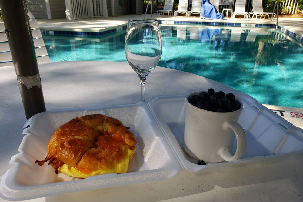 YOUR ISLAND GETAWAY! 3 BR Near BEACH - Incl GOLF & Tennis for 4 Daily at Westin