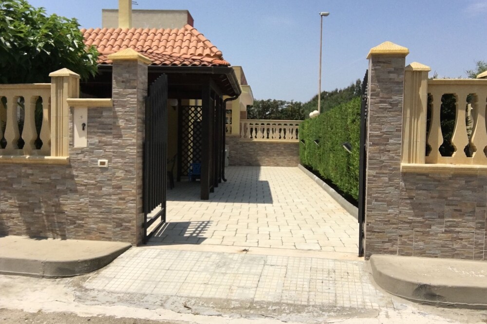 Punta Prosciutto Angel apartment to rent (100 mt away from the sea)
