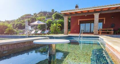 Villa Solgor Benamocarra by Ruralidays