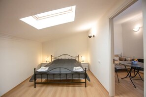 2 bedrooms, WiFi - Apartment, city center, totally new, near Theater, among cafes, shopping street (Tbilisi)