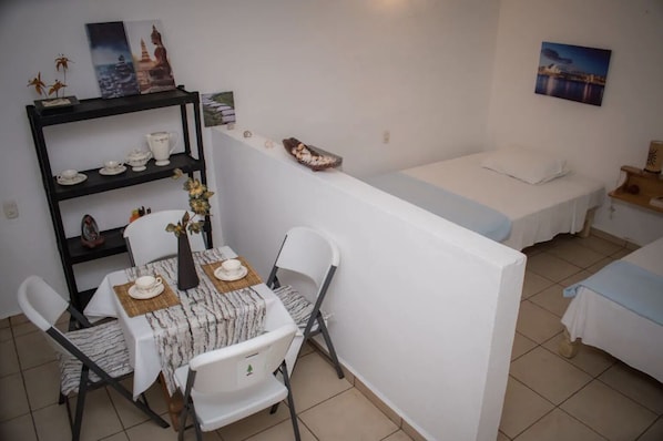 Chambre Double | 1 chambre, rideaux occultants, fer et planche Ă repasser, Wi-Fi gratuit