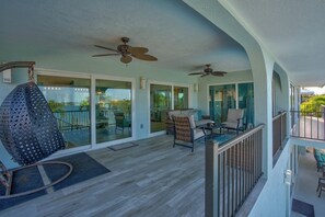 Unclassified image, 5 of 36, button