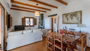 TV, fireplace, ping pong - Villa Vargas Torrox by Ruralidays (Málaga)