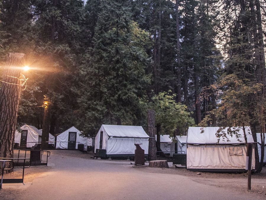 تفاصيل الفندق من الخارج