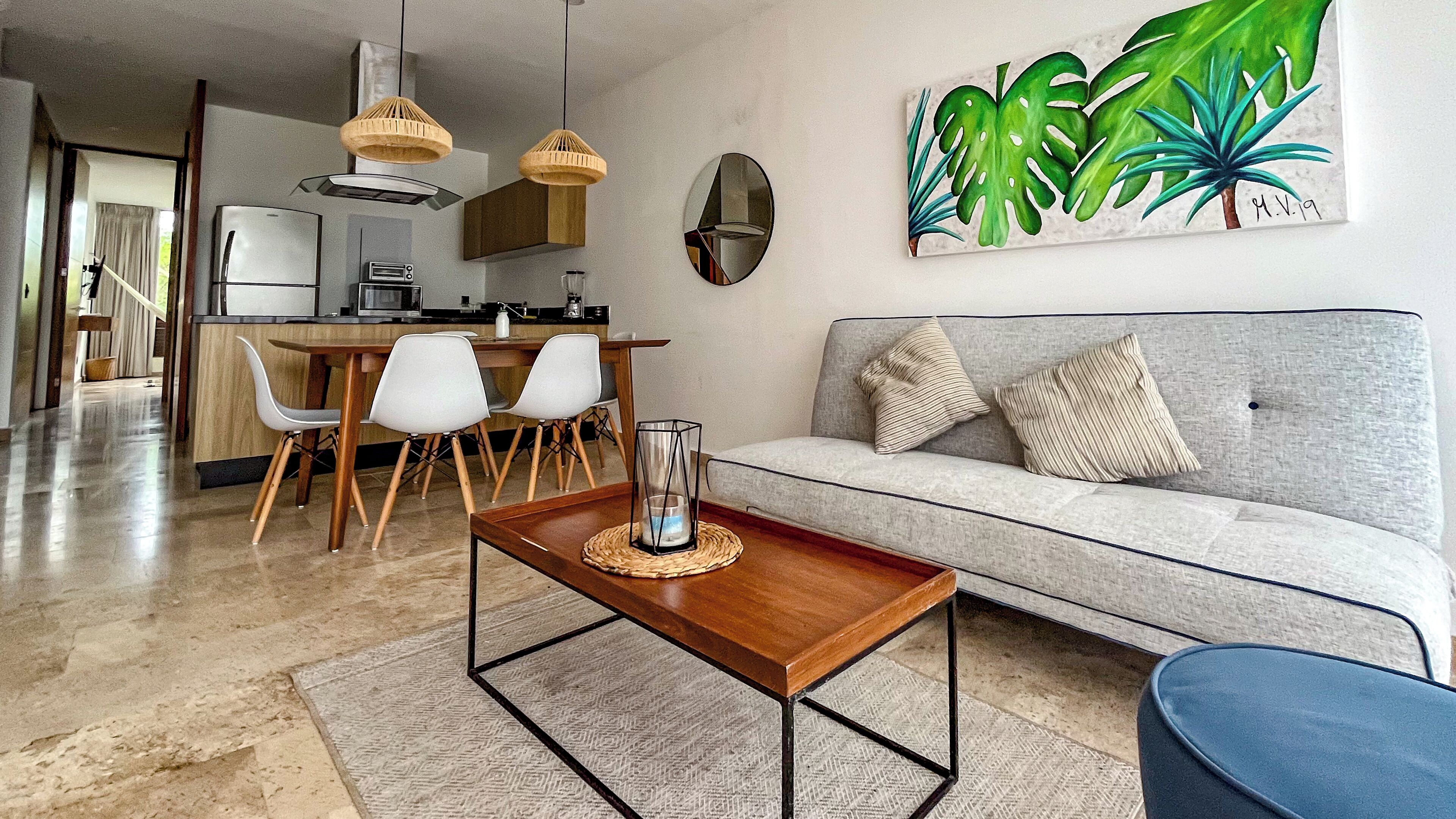 En 42-tommers Flatskjerm-TV med digitale kanaler samt TV