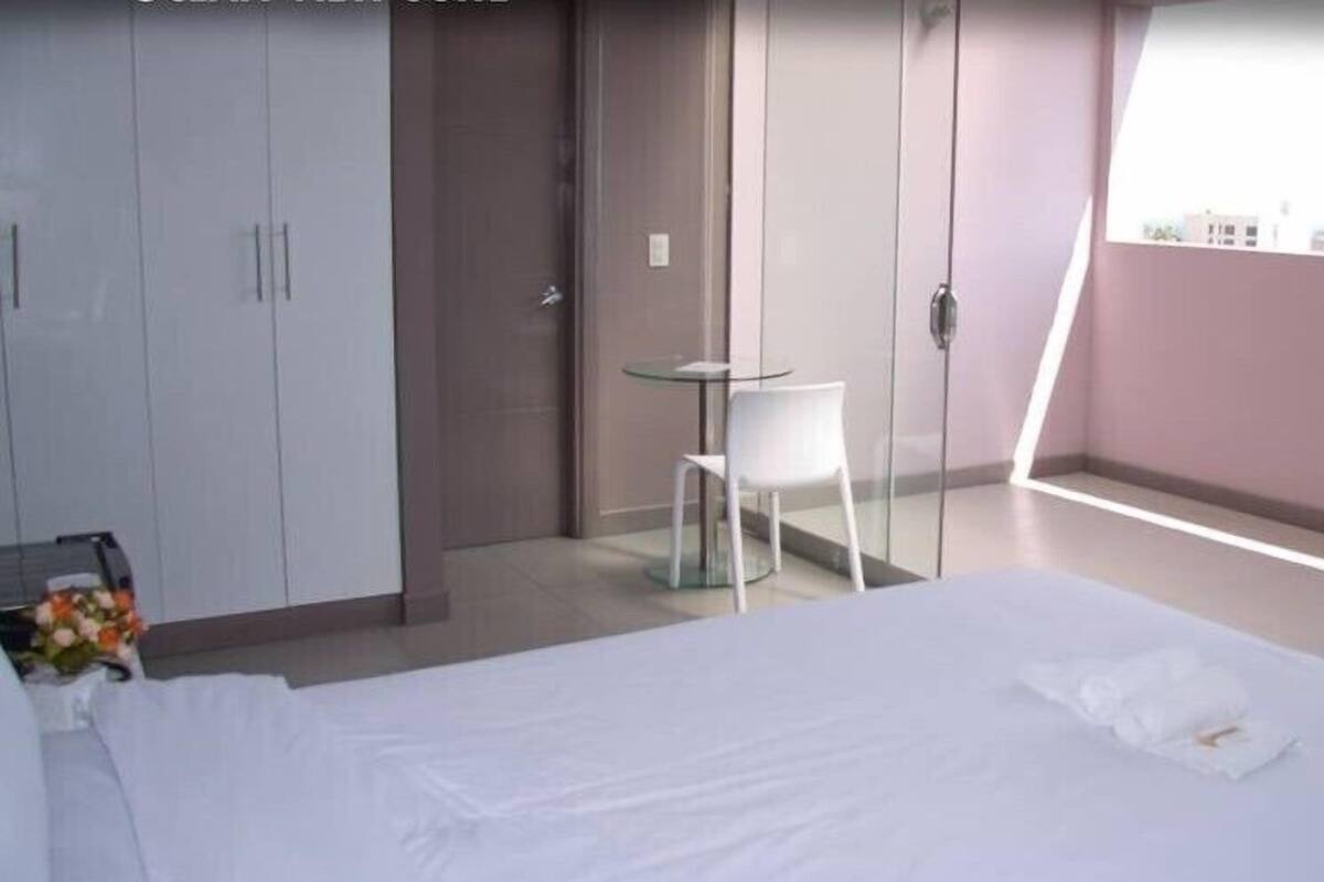 Down duvets, iron/ironing board, free WiFi, bed sheets