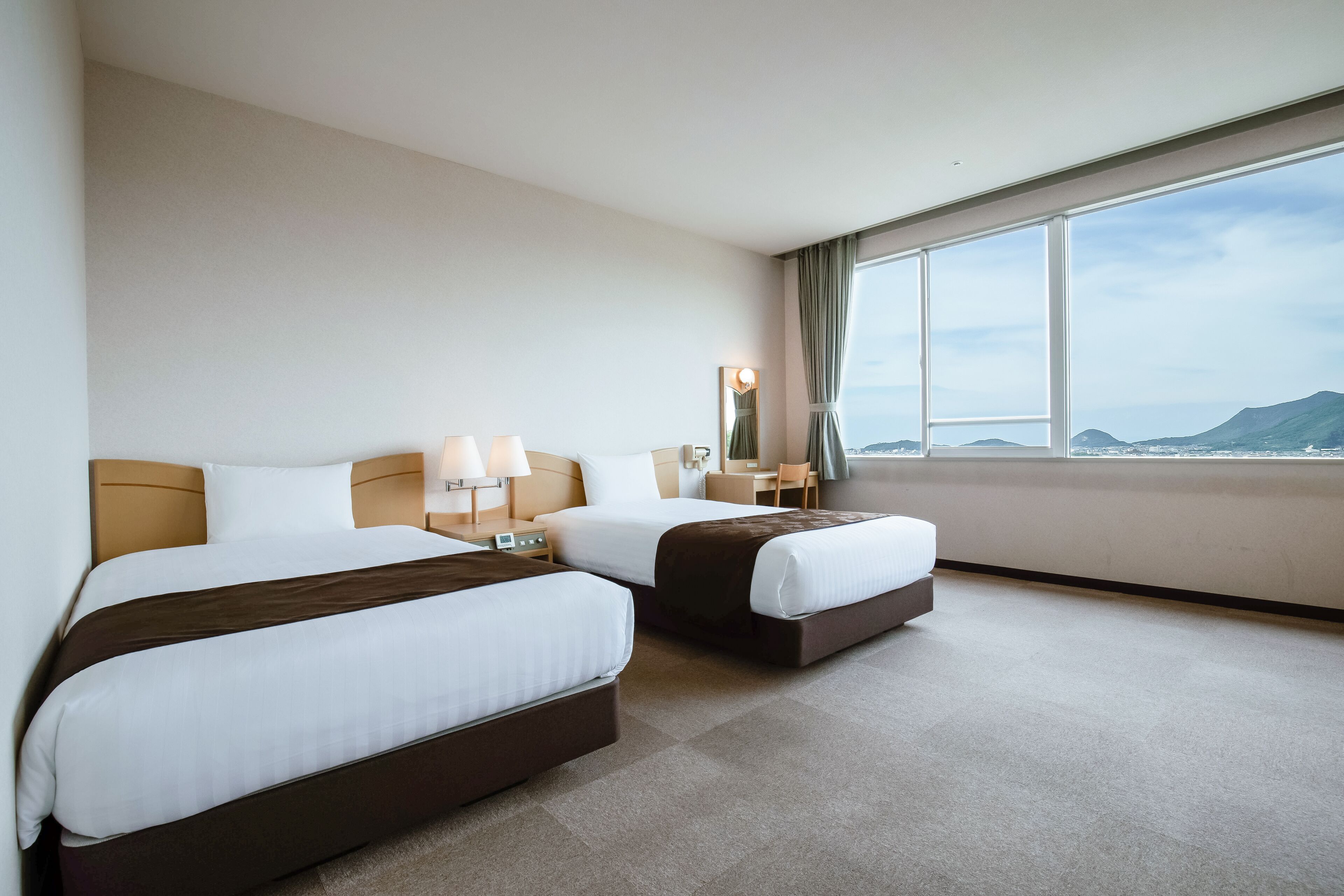 Superior Twin Room (With bath) Non Smoking | In-room safe, bed sheets