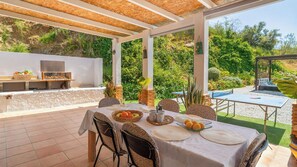 Outdoor dining - Corazón 44 Torrox by Ruralidays (Málaga)