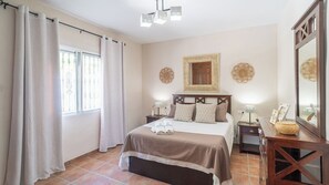 3 bedrooms, iron/ironing board, travel crib, WiFi - Corazón 44 Torrox by Ruralidays (Málaga)