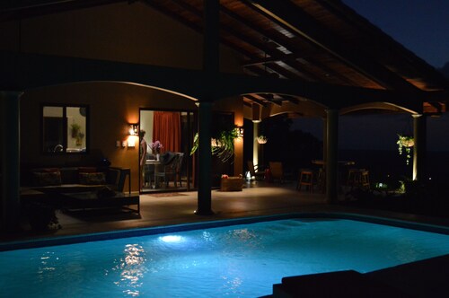 American comfort /Costa Rican Flair! Luxury home in the jungle with ocean views!