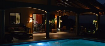 American comfort /Costa Rican Flair! Luxury home in the jungle with ocean views!