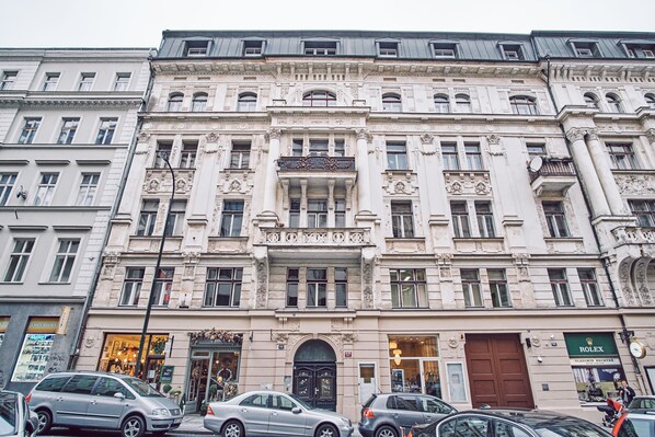 Front of property - CAMŌ ROOMS - Boutique Aparthotel (Prague)