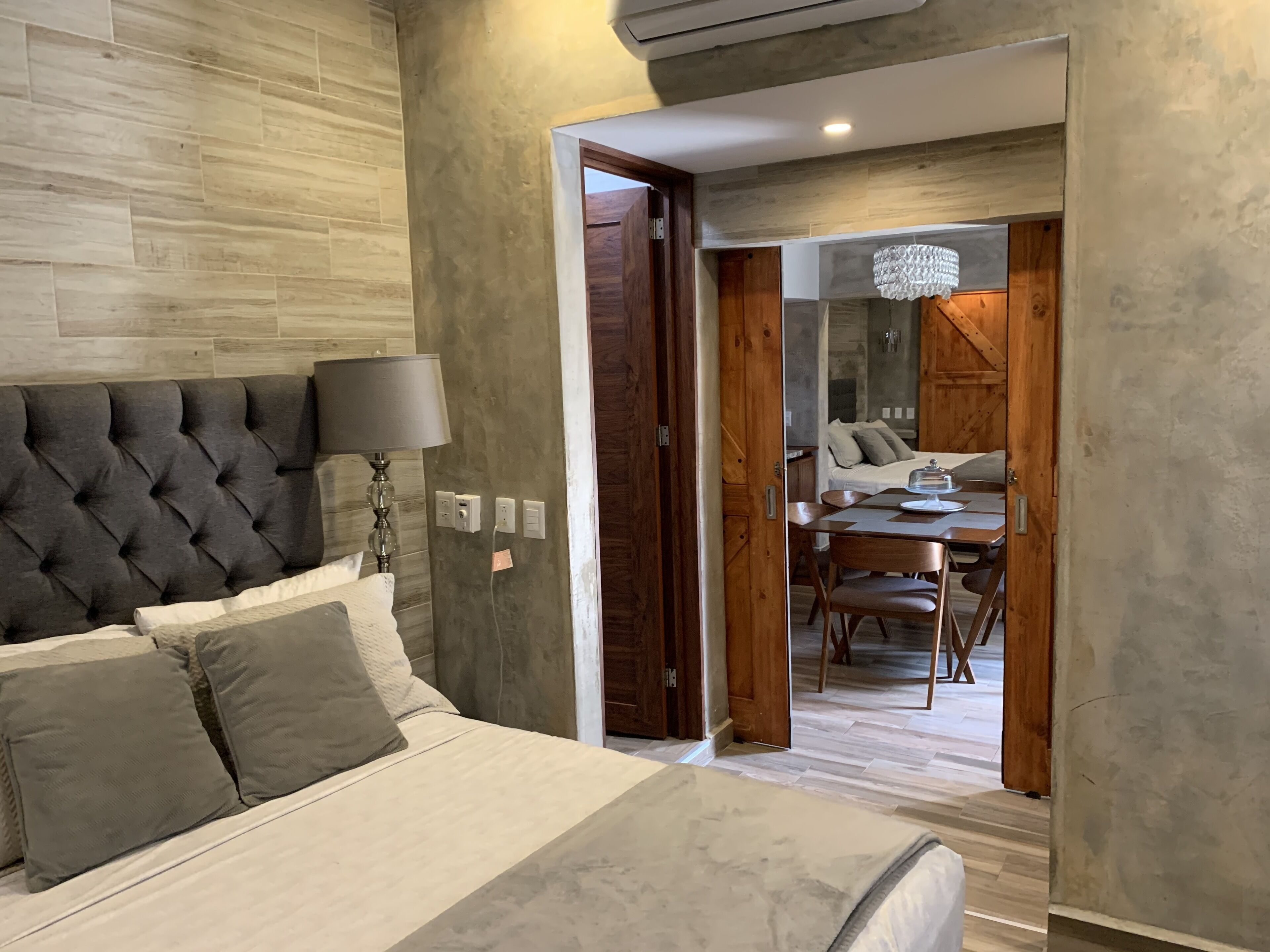 Pelicanos Department 3