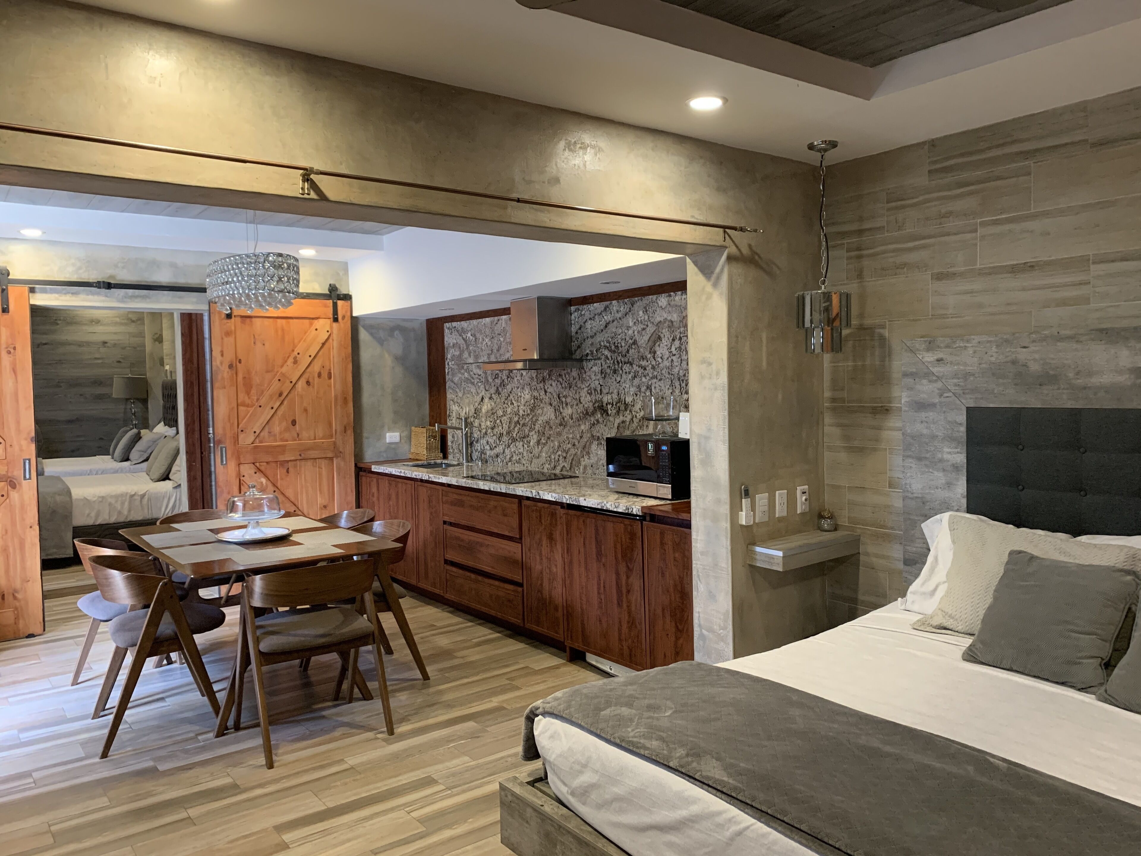 Pelicanos Department 3