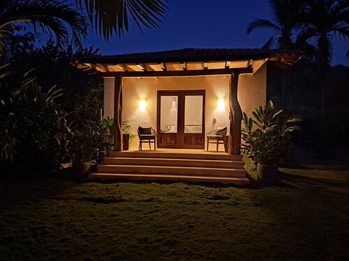 Private Beach Front Home & NEW Bungalow, kitchenette, bath