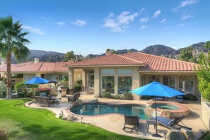 Piscine extérieure, piscine chauffée