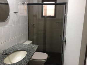 Apartment | Bathroom