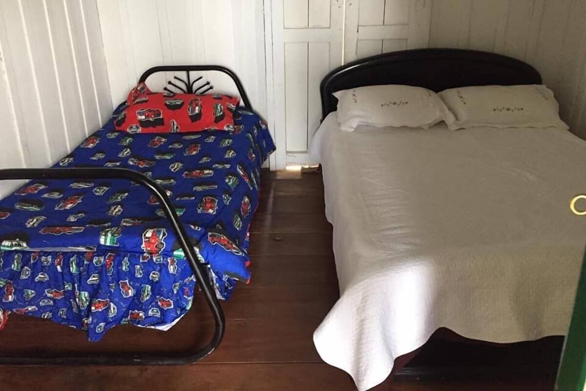 Wifi gratis y ropa de cama