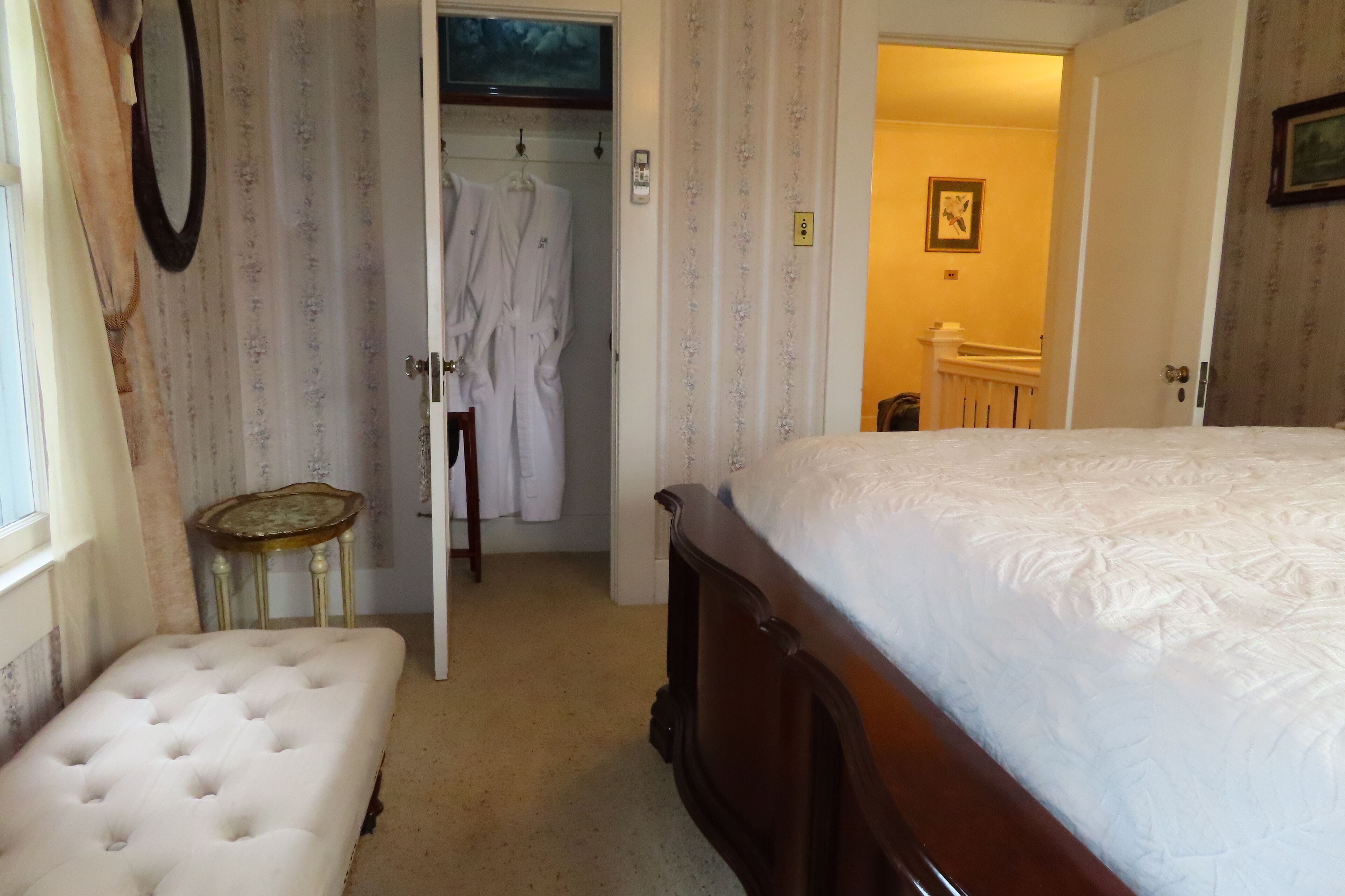 Luxury, Full Service Bed and Breakfast - you are the only guest in our home!