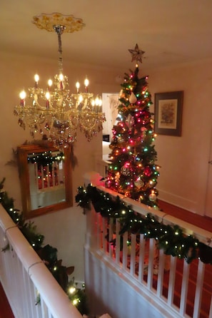 Interior - Luxury, Full Service Bed and Breakfast - you are the only guest in our home! (Roseburg)