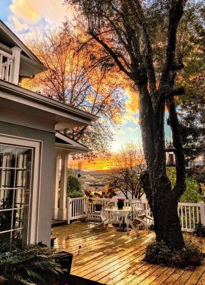 Luxury, Full Service Bed and Breakfast - you are the only guest in our home!