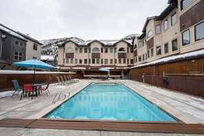 Outdoor pool - LULU LUXE- Condo with Loft and Great Community Amenities, Next to Chair 7 (Telluride)