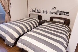 1 bedroom, desk, free WiFi, bed sheets