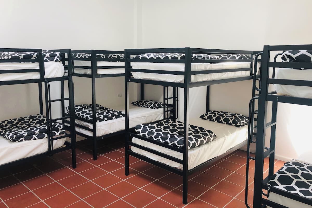 Soundproofing, free WiFi, bed sheets