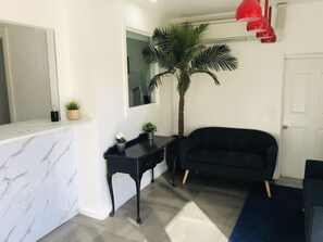 Reception - St Kilda Accommodation - Hostel (St Kilda)