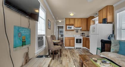 Alma's Cottage.....Tiny House at Stillwater Ranch