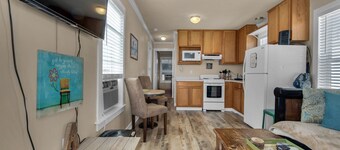 Alma's Cottage.....Tiny House at Stillwater Ranch