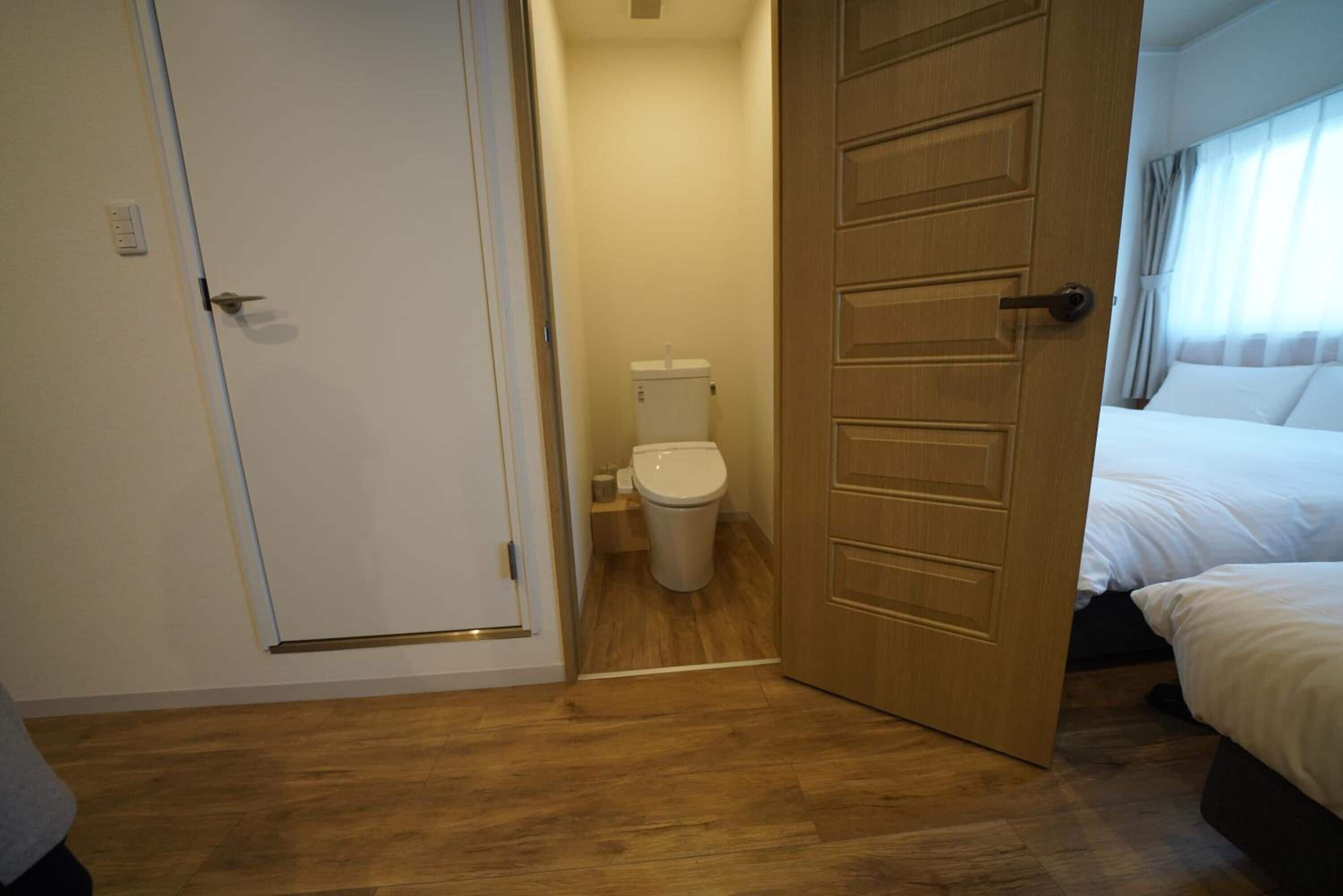 deluxe twin room, non smoking (check-in is not available after 11:00) | 1 bedroom, desk, free wifi, bed sheets