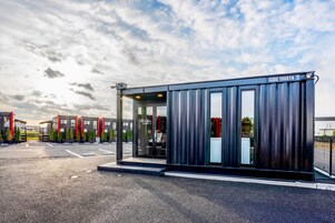 Fachada da propriedade