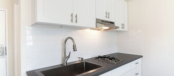 LA Royal Viking Apartments