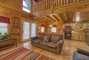 42-inch TV with cable channels, fireplace - Amazing Grace #264 (Sevierville)