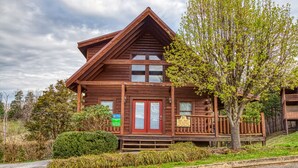 Exterior - Amazing Grace #264 (Sevierville)